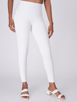 Load image into Gallery viewer, Movease 7/8 White Leggings
