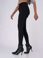 Load image into Gallery viewer, Flexifit Black Soho leggings
