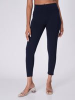 Load image into Gallery viewer, Movease 7/8 Navy Blue Leggings
