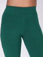 Load image into Gallery viewer, Movease 7/8 Green Leggings
